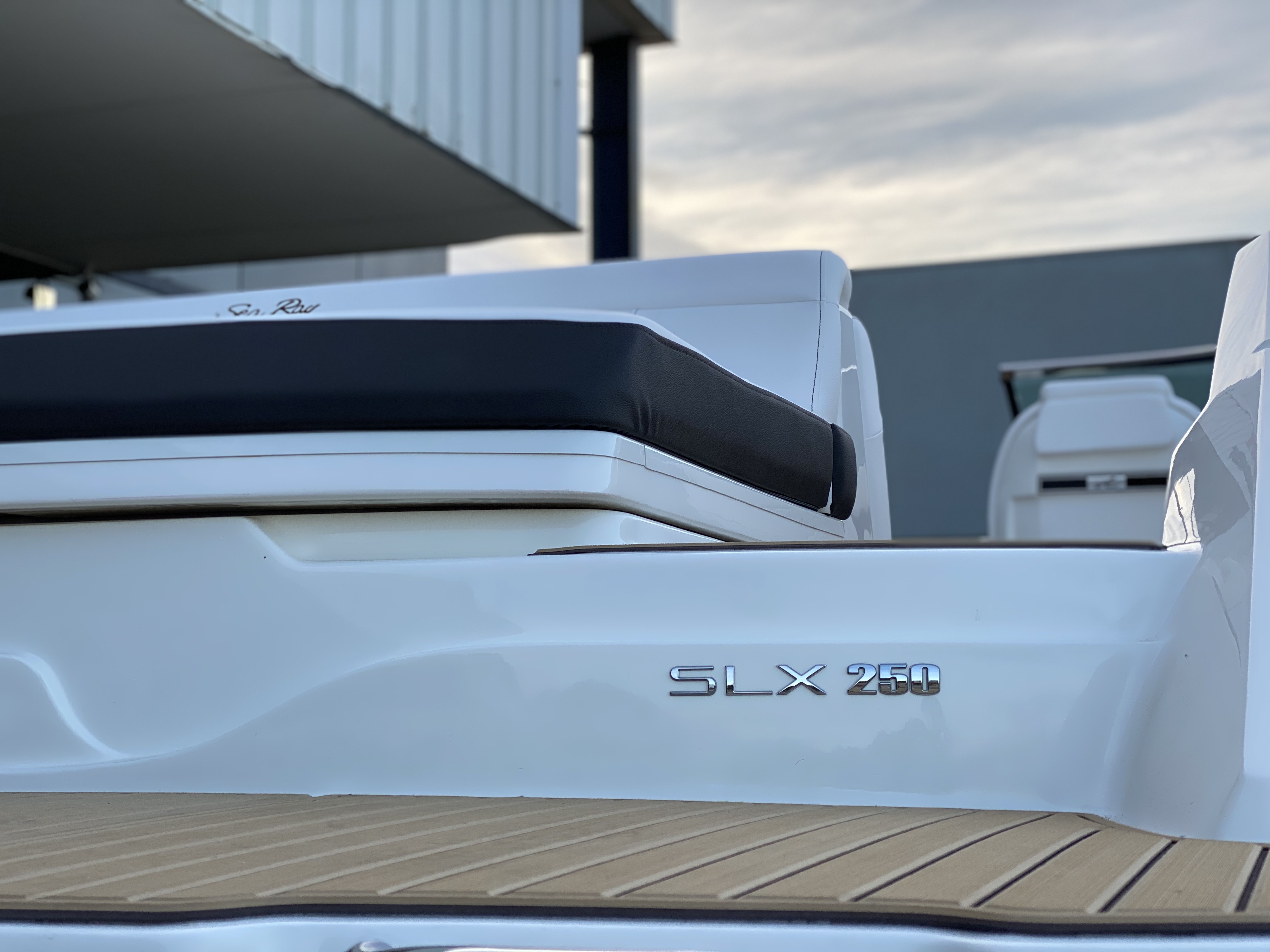 Sea Ray Bowrider SLX 250 full
